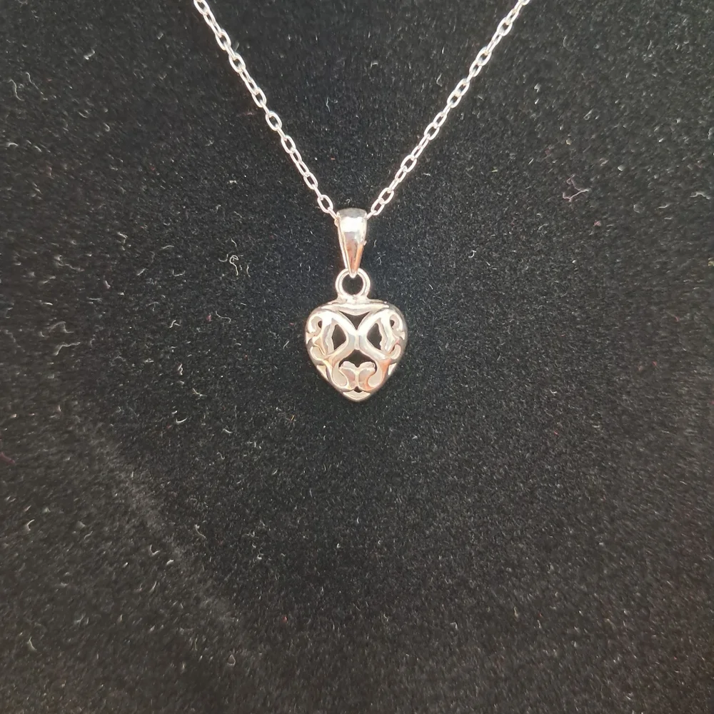Sterling‎ Silver Curly Heart Necklace 17 Inches adjustable